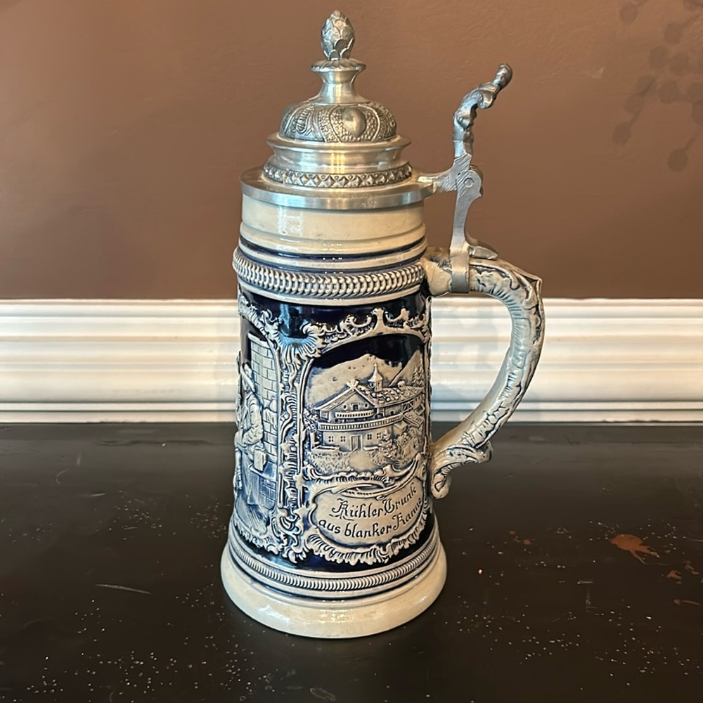 VINTAGE BEER STEIN LIDDED GERMANY